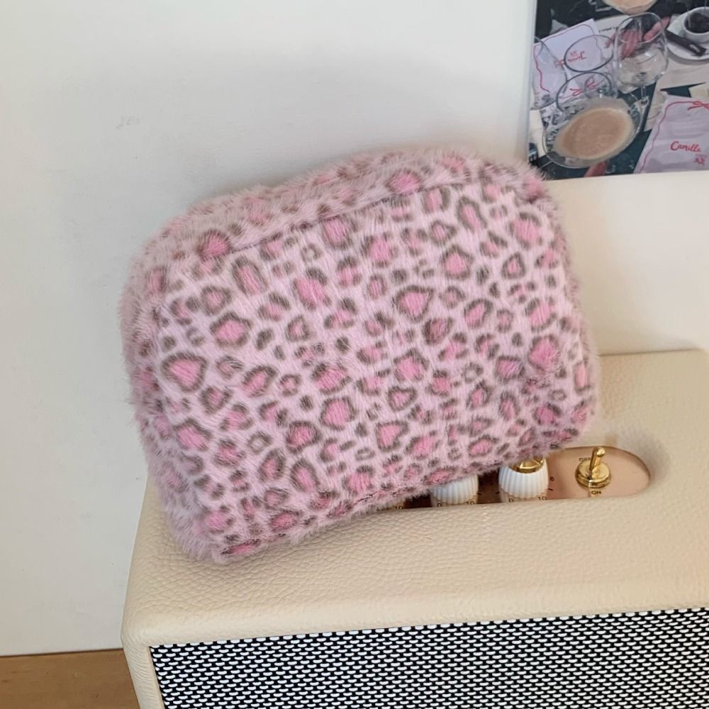High Quality Fuzzy Makeup Bag  - Cosmetic Bags recension och pris