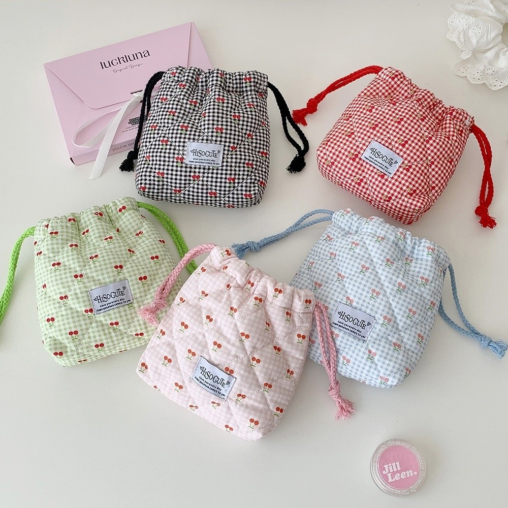 New Cherry Drawstring Pouch Mu - Cosmetic Bags recension och pris