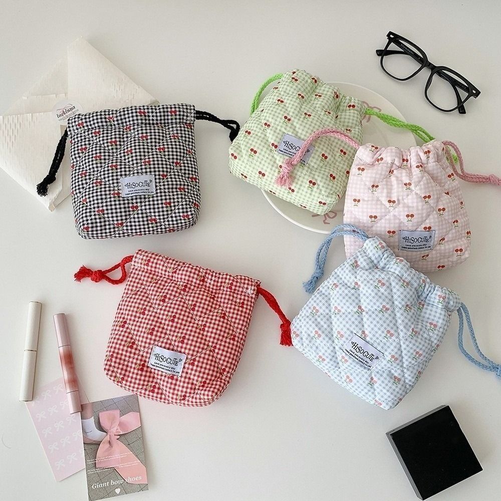 New Cherry Drawstring Pouch Mu - Cosmetic Bags recension och pris